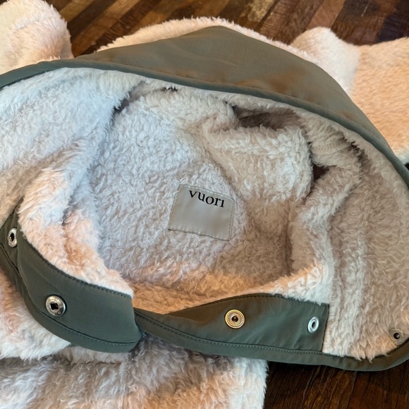 Vuori Cream and Olive Sherpa Sweatshirt - Picture 8 of 11